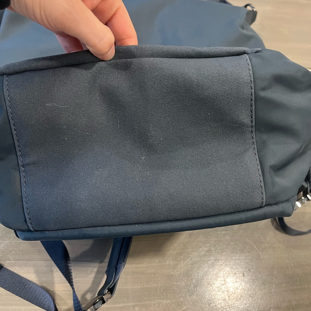 Lululemon Convertible Backpack - Picture 5 of 7
